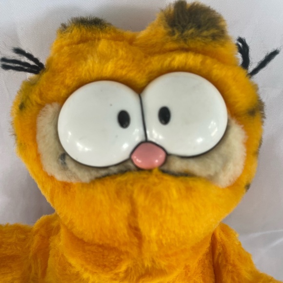 Vintage Dakin Garfield 6” Plush Orange Cat 1981 *clean* from original owner - Picture 5 of 7